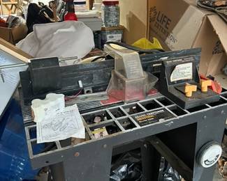 Industrial router table