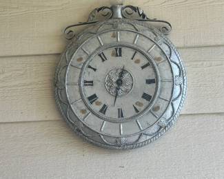 d outdoor clock