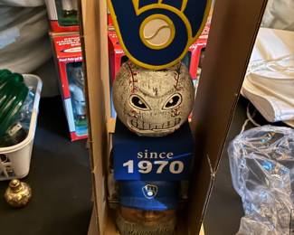Brewer totem NIB