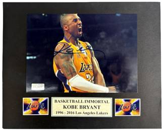 Kobe Bryant Signed Lakers Photo w/ COA