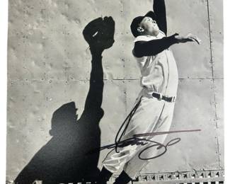 Willie Mays Signed B&W Photo GFA COA
