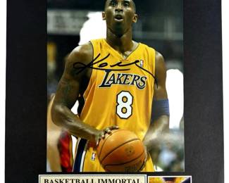 Kobe Bryant Signed Lakers #8 Photo w/ COA