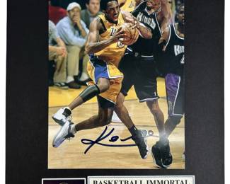 Kobe Bryant Signed Lakers Action Photo w/ COA