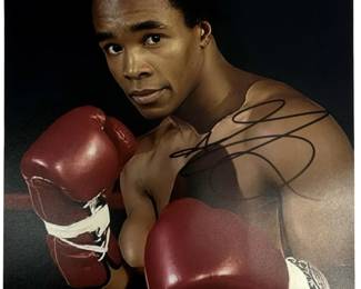 Sugar Ray Leonard Autographed Boxing Photo w/ COA