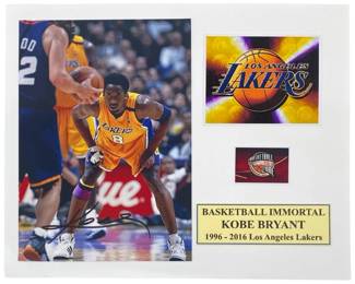 Kobe Bryant Signed Lakers Photo w/ COA