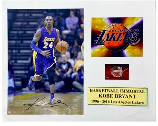 Kobe Bryant Signed Lakers Photo w/ COA