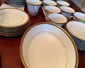 Noritake 35 piece China Set.