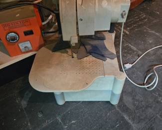 Glass diamond saw