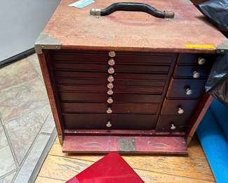 Watchmaker box with trays