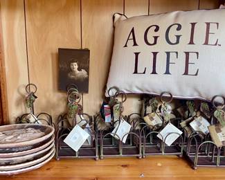 ROUND TOP COLLECTION METAL STANDS