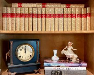 BEAUTIFUL VINTAGE SET OF GOLD-GILT LEATHERETTE BOOKS