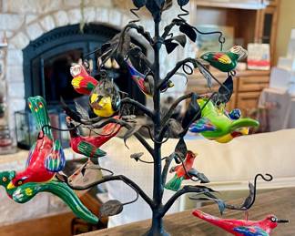 METAL TREE WITH POTTERY BIRDS
