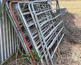 CATTLE PANELS, WATER TROUGH