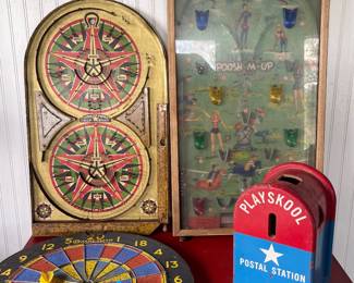 VINTAGE LINDSTROM GOLD STAR PINBALL GAME, VINTAGE POOSH M UP PINBALL MACHINE, DART BOARD