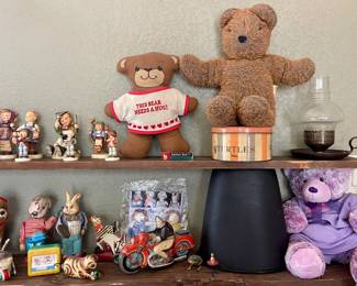 HUMMELS, OLD TOYS AND STUFFED ANIMALS
