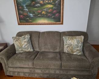 Lazy-boy "Mackenzie" #510-435 Super Comfort Queen Sleeper Sofa with floral accent pillows, color "Birch"