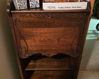 Oak secretary