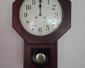 Homer Miller battery clock