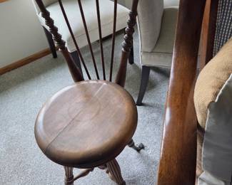Piano stool