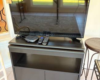 Set - TV plus stand