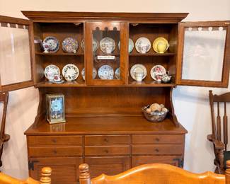 Hutch and teacup sets
