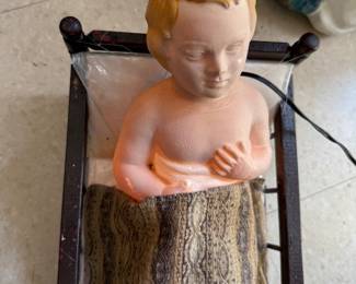 VTG Baby Jesus Blow Mold, lights up & in perfect condition