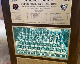 1985 Wooden Chicago Bears Plaque