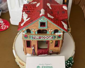 Mr Christmas Pine Lodge