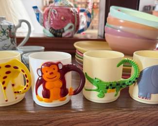 VTG Plastic Mugs from the 70's