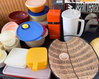 VTG Tupperware