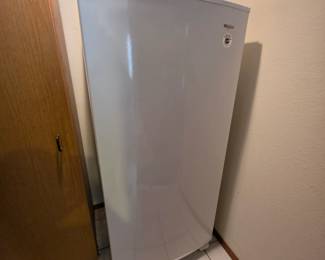 Whirlpool WZF34X18DW03 upright freezer