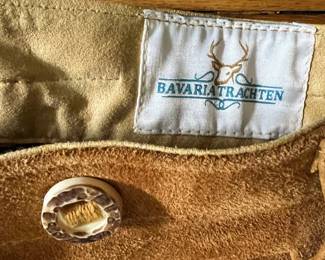 Label inside lederhosen