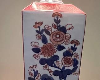 Lamp with oriental design