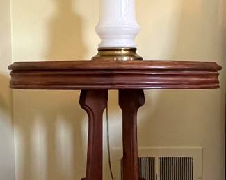 Antique round top side table with fiddle base