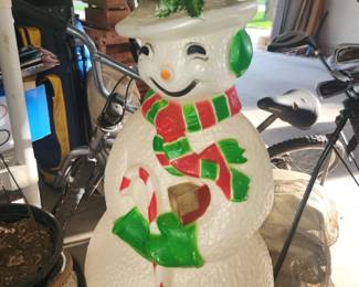 Blow mold snowman