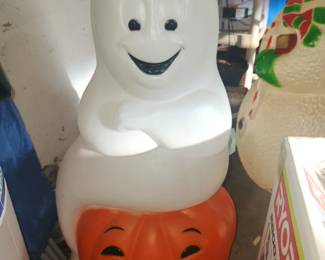 Blow mold ghost