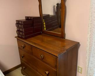 3-Piece Traditional Wood Bedroom Set