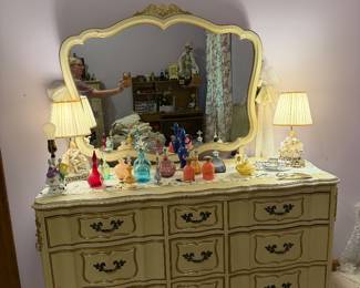 Vintage French Provincial Bedroom Suite – Dresser, Vanity, Bed & Accent Table