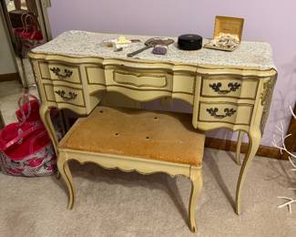 Vintage French Provincial Bedroom Suite – Dresser, Vanity, Bed & Accent Table