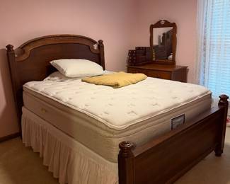 3-Piece Traditional Wood Bedroom Set
