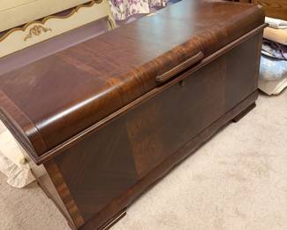 Lane cedar chest