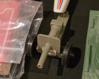 Tim-Mee Toys USA Army Green Howitzer Cannon