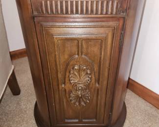 Storage end table
