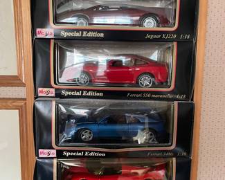 Maisto Special Edition 1:18 Scale Die-cast Model Cars - Luxury Sports Cars