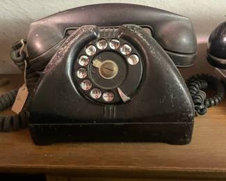 Vintage US Army Signal Corps TP-6-A Rotary Telephone