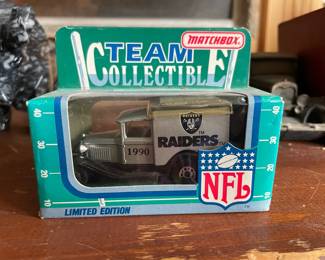 Matchbox 1990 Los Angeles Raiders NFL Team Collectible Ford Model A Van