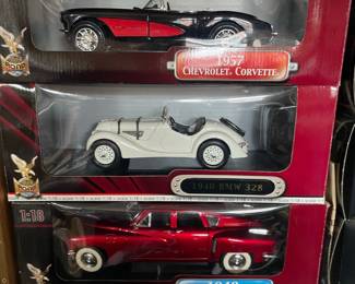 Maisto and Road Legends 1:18 Scale Die-Cast Model Cars - Shelby Cobra Collection