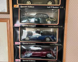 Maisto Special Edition 1:18 Scale Die-Cast Model Cars - Assorted Makes and Models
