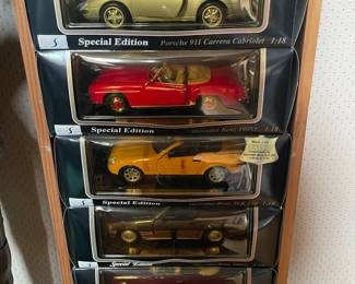 Maisto Special Edition 1:18 Scale Die-Cast Model Cars - Assorted Makes and Models