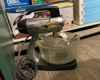 Vintage Sunbeam Mixmaster 12 Speed Stand Mixer
